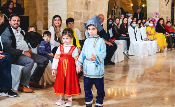 Fashion Show Walking around the World — Мальтийский вестник
